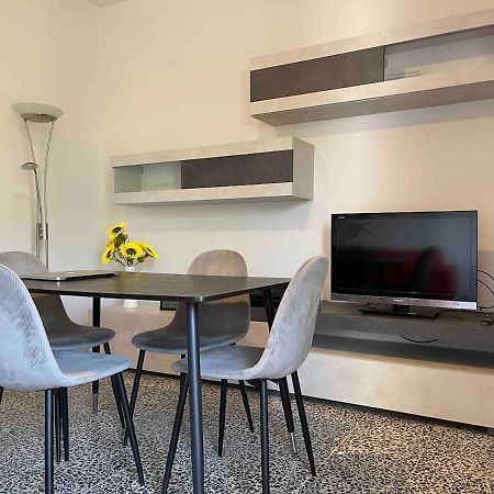 Lotus Home Eleganza E Accoglienza A 만토바 외부 사진