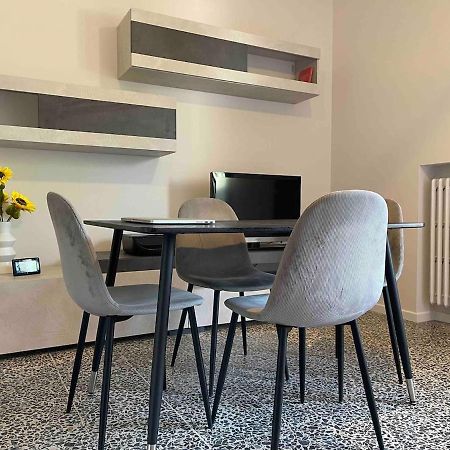 Lotus Home Eleganza E Accoglienza A 만토바 외부 사진